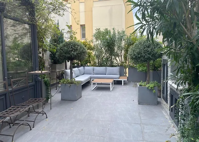 L'hibiscus D'azur ניס